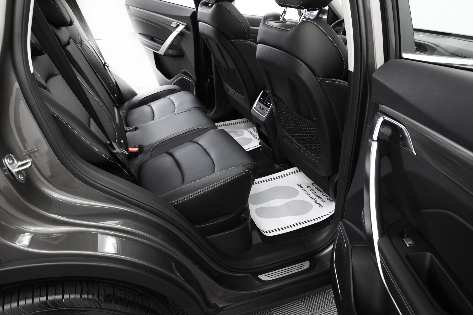 GEELY Atlas Pro фото 9
